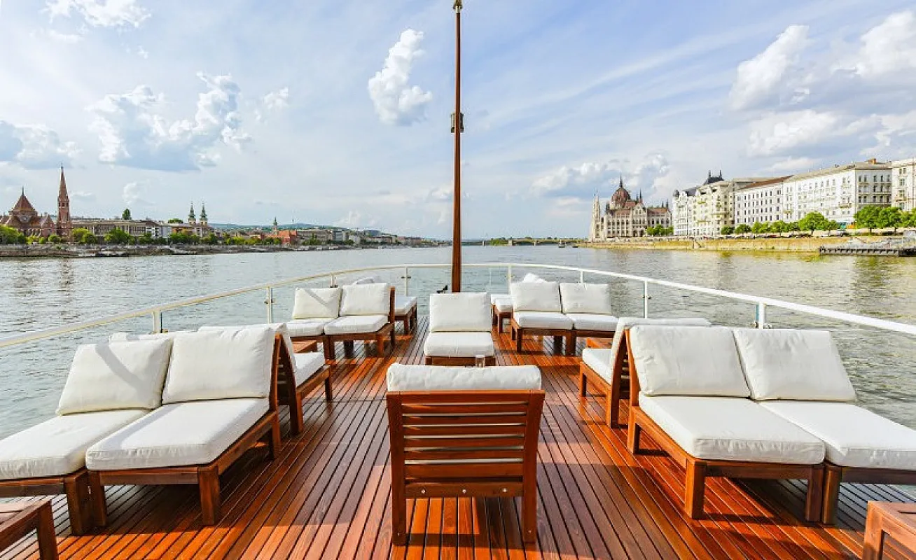 Duna Cruises