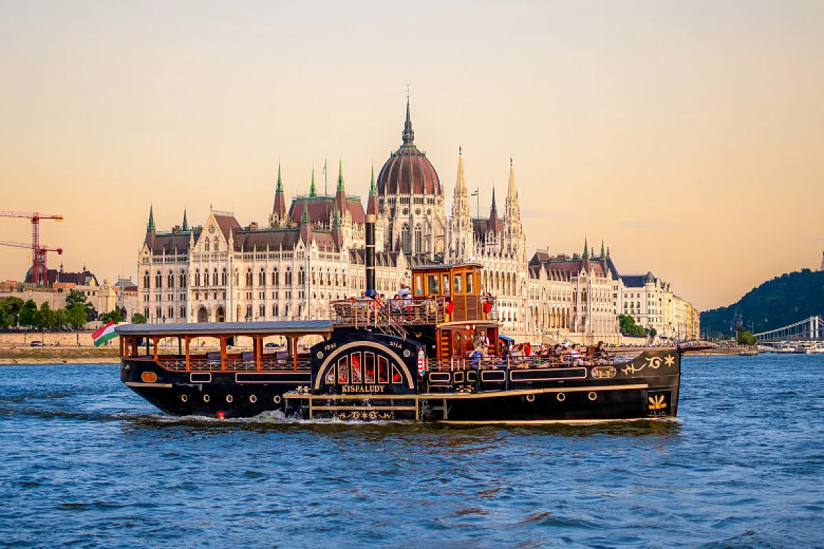 Duna Cruises