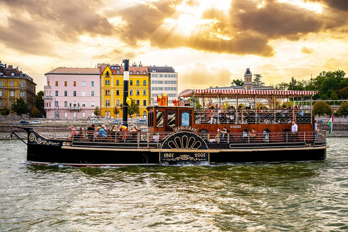 Duna Cruises