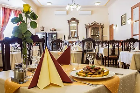 Fried Kastély Hotel Simontornya