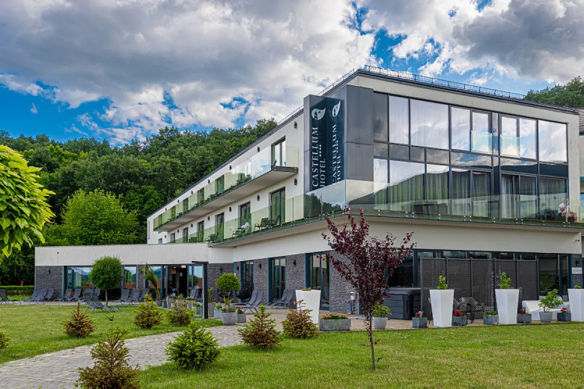 Castellum Hotel Hollókő