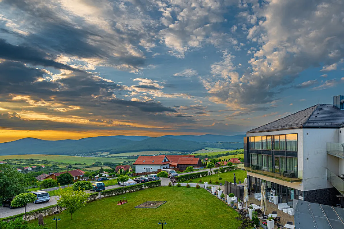 Castellum Hotel Hollókő