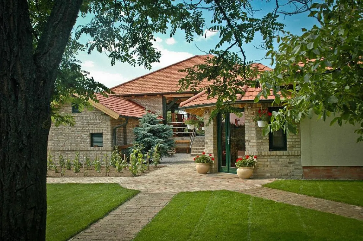 Béni family wine farm