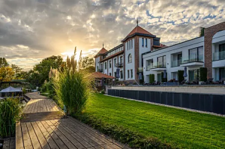 Bordűr Wellness Hotel Superior & Szőnyegmúzeum