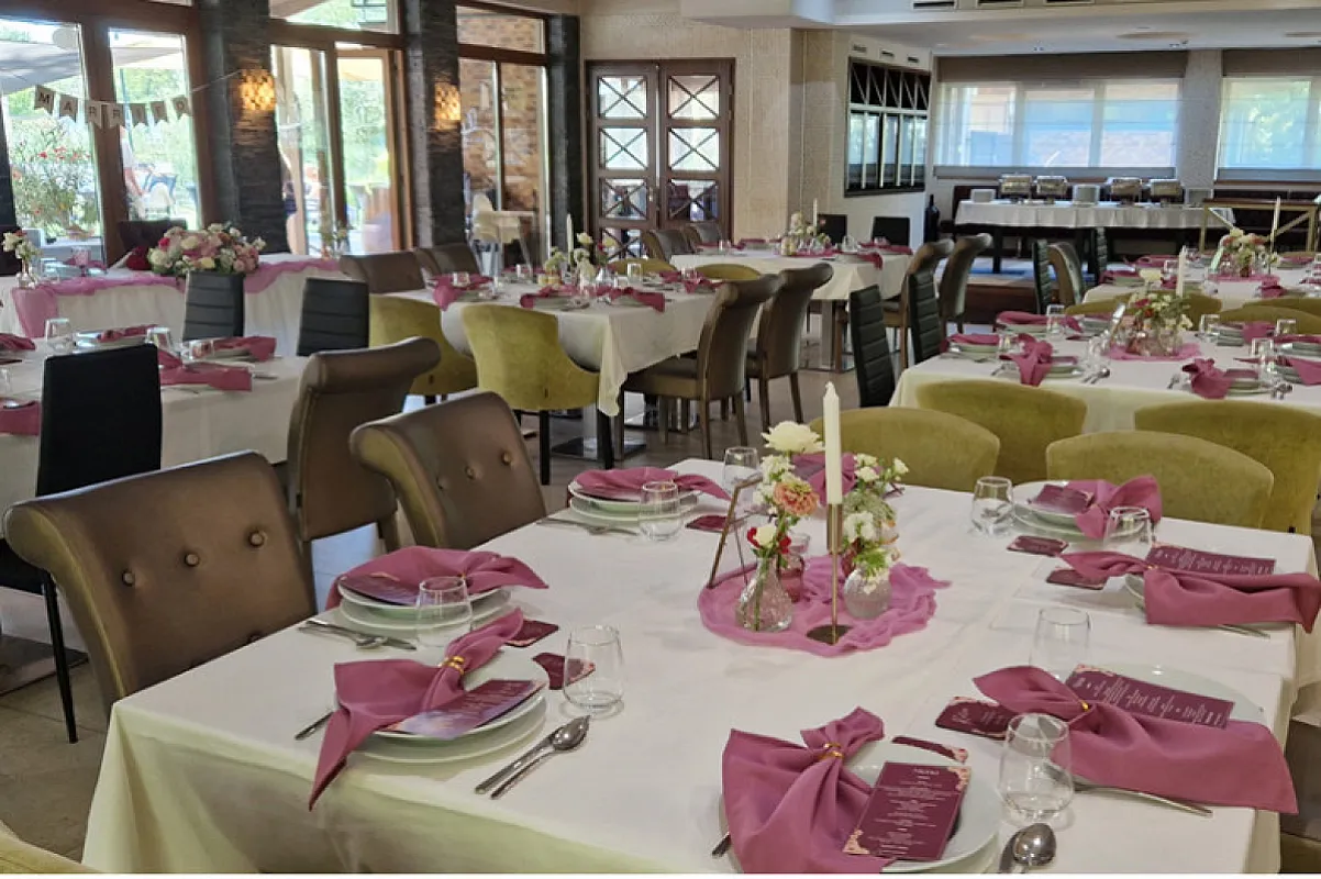 Duna Garden Hotel és Étterem