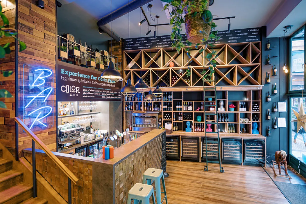 Color Bar Budapest