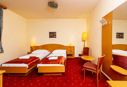 Gastland M0 Hotel és Konferenciaközpont