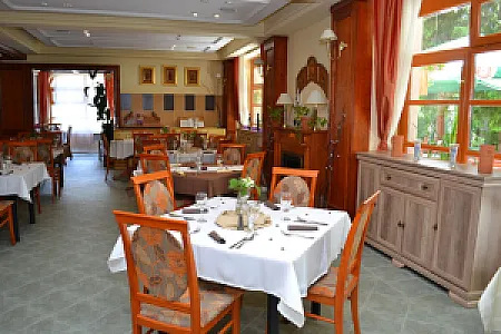 Ezüstfenyő Hotel