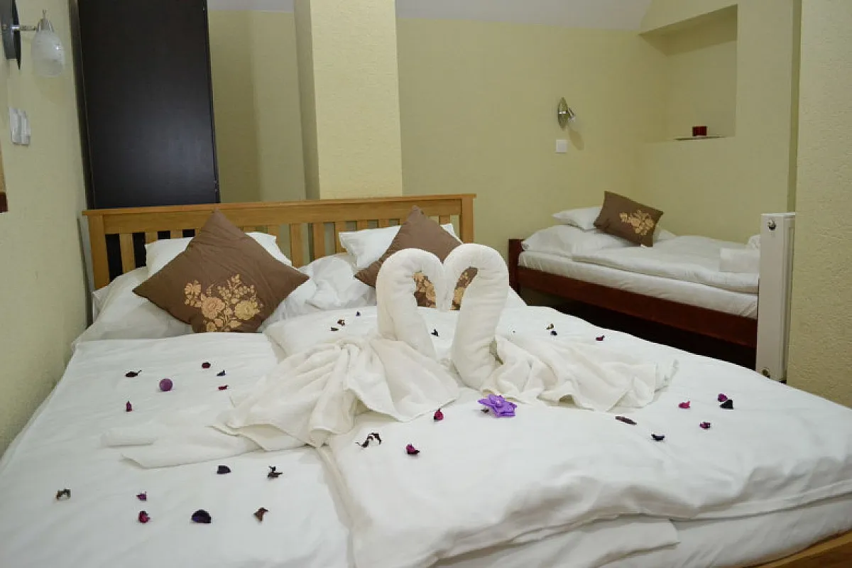 Ezüstfenyő Hotel