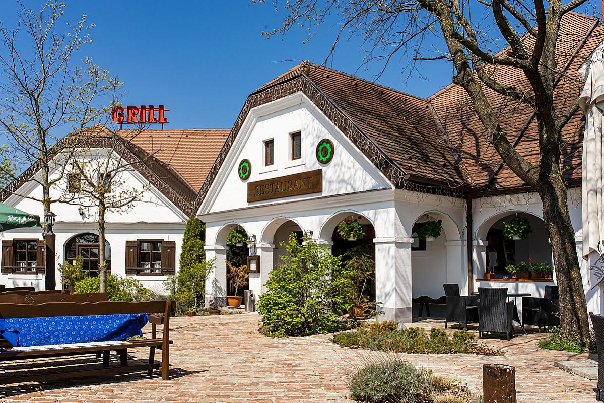 Gastland M1 Hotel és Konferenciaközpont