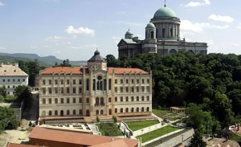 Szent Adalbert Rendezvényközpont