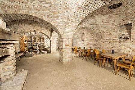 Gastland M1 Hotel és Konferenciaközpont