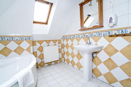 Gastland M1 Hotel és Konferenciaközpont