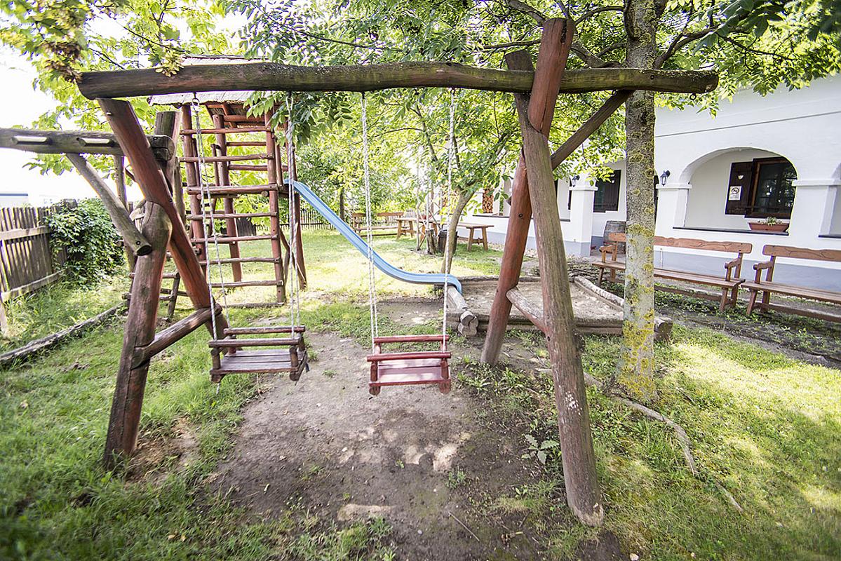 Gastland M1 Hotel és Konferenciaközpont