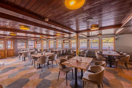 Fortuna Boat Hotel & Restaurant