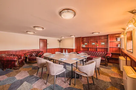 Fortuna Boat Hotel & Restaurant