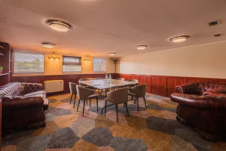 Fortuna Boat Hotel & Restaurant