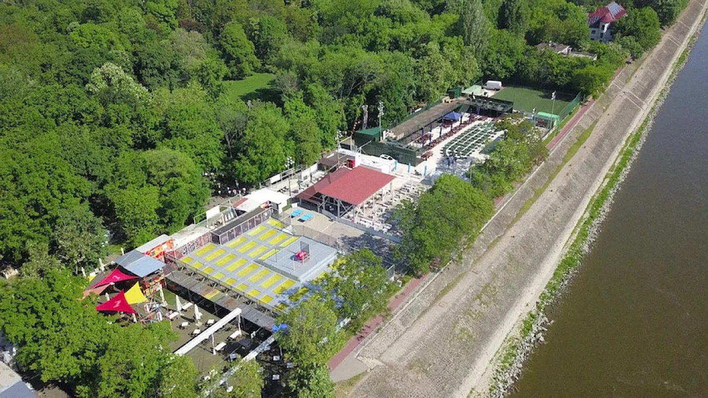 Wonder Island és Paulaner Garden