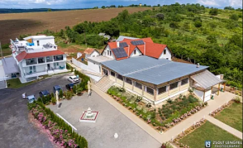 Merlot Borhotel és Látványpince