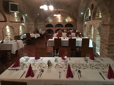 Merlot Borhotel és Látványpince