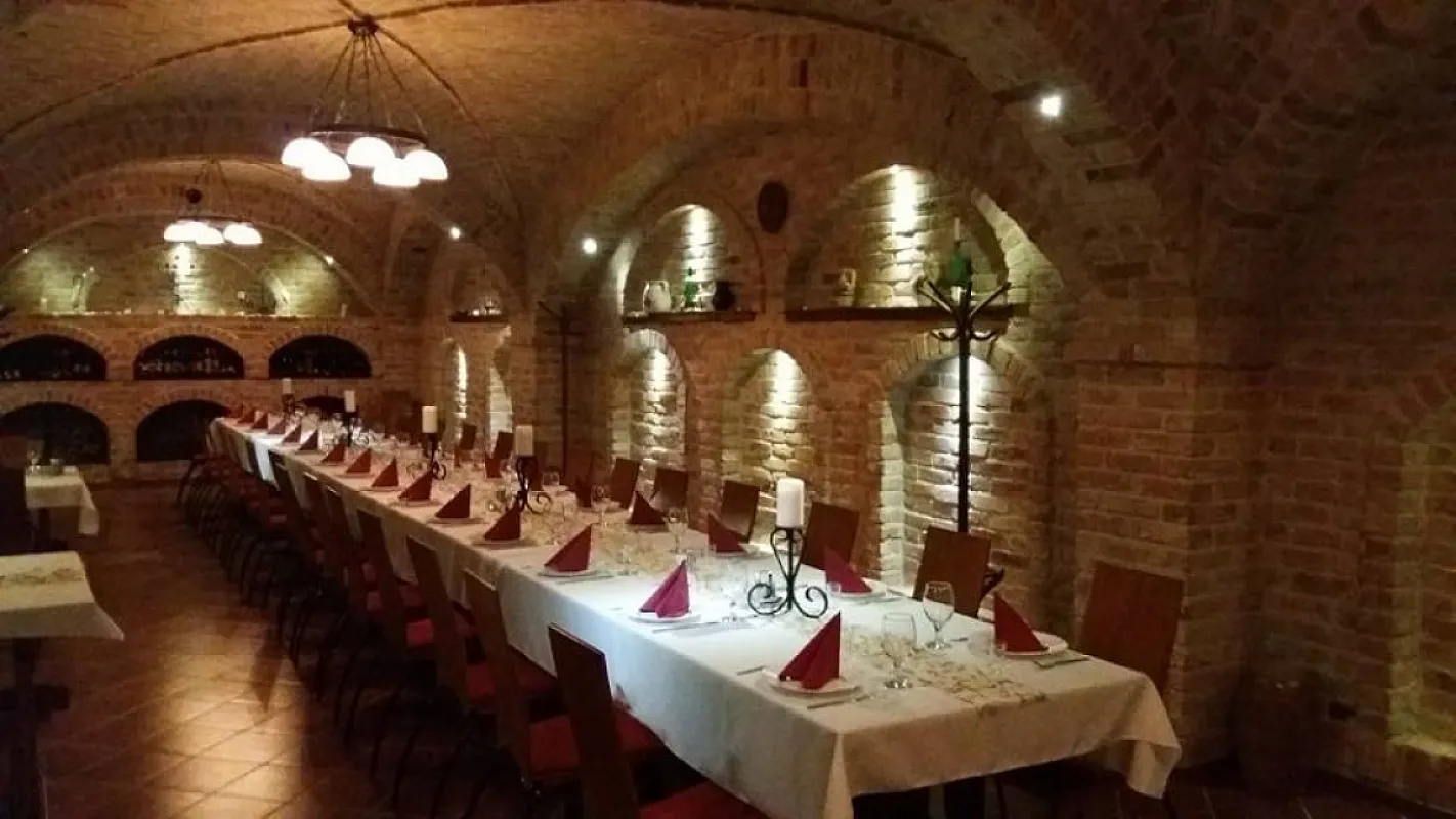 Merlot Borhotel és Látványpince