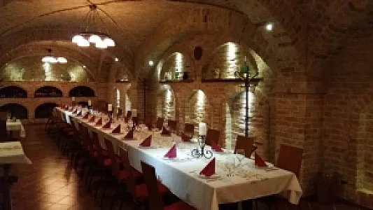 Merlot Borhotel és Látványpince