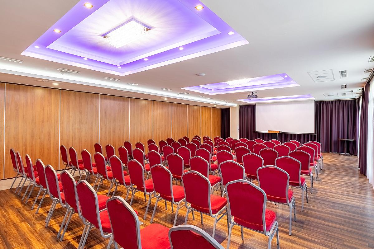 Hotel Auróra Miskolctapolca konferenciaterem