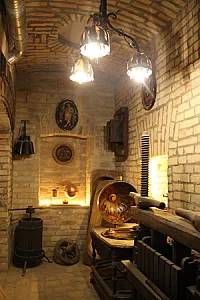 Hősök Csárdája & Restaurant