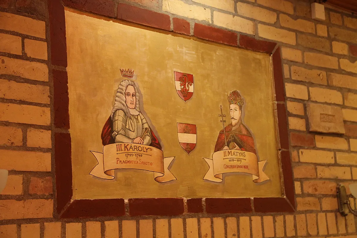 Hősök Csárdája & Restaurant