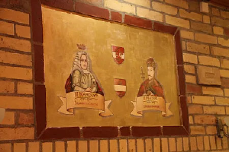 Hősök Csárdája & Restaurant