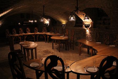 Hősök Csárdája & Restaurant Mátyás Terem