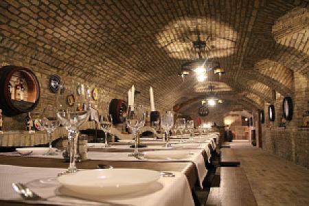 Hősök Csárdája & Restaurant Rákoczi Terem