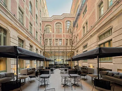 Kozmo Hotel Suites & Spa
