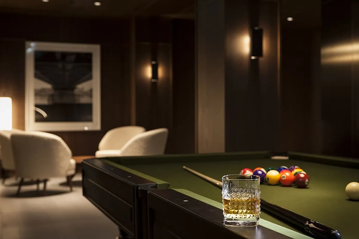 Kozmo Hotel Suites & Spa