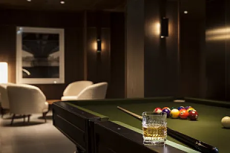 Kozmo Hotel Suites & Spa