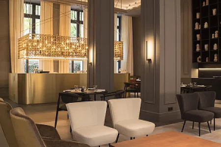 Kozmo Hotel Suites & Spa