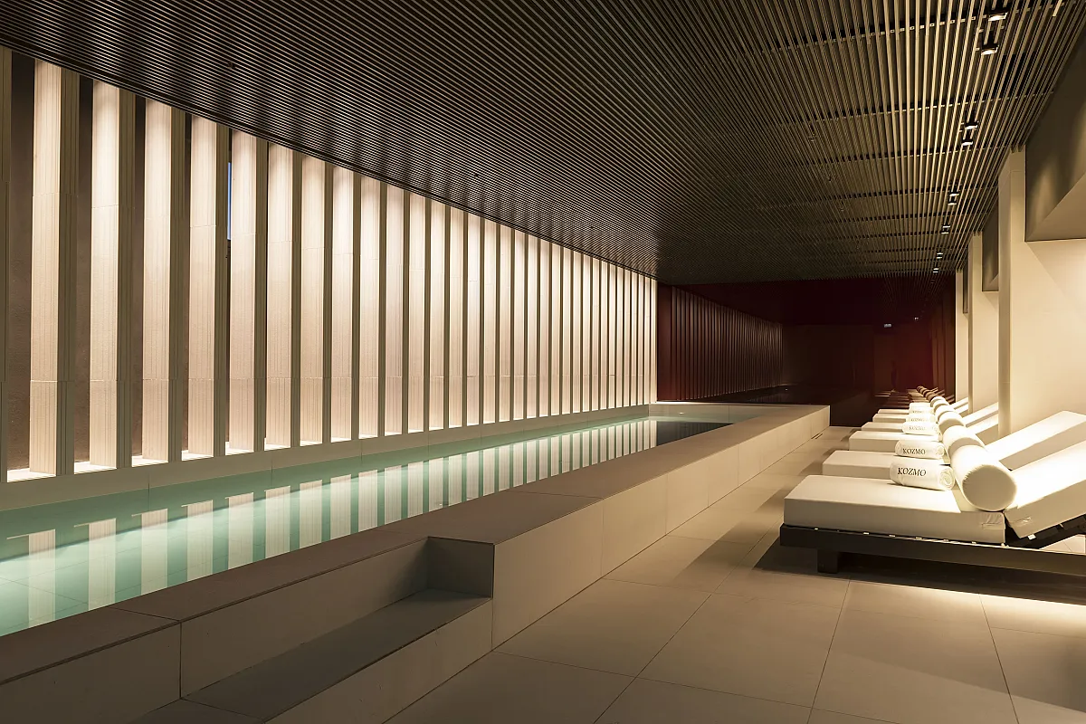 Kozmo Hotel Suites & Spa