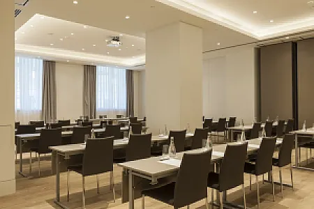 Kozmo Hotel Suites & Spa