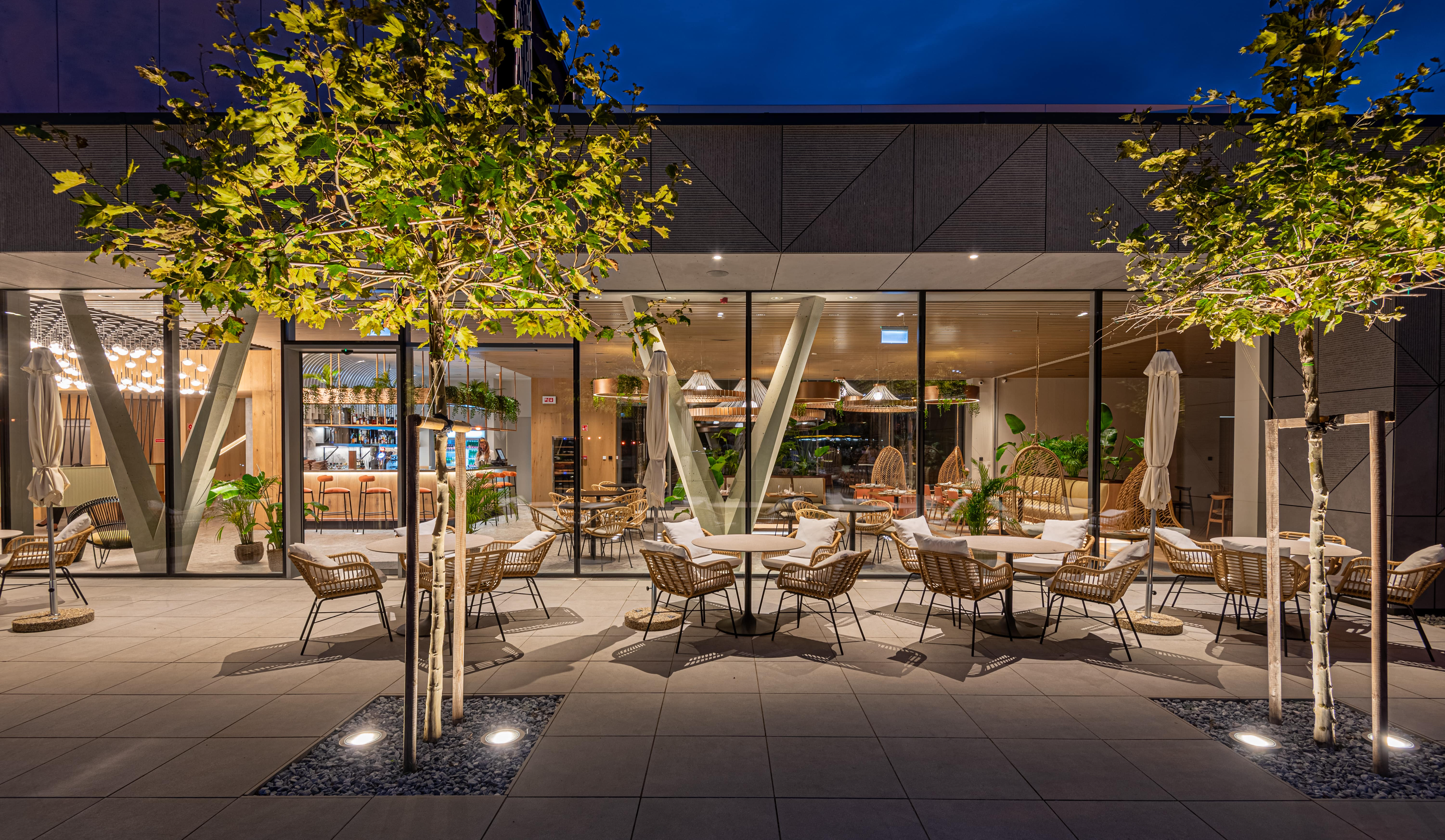 Reed Luxury Hotel