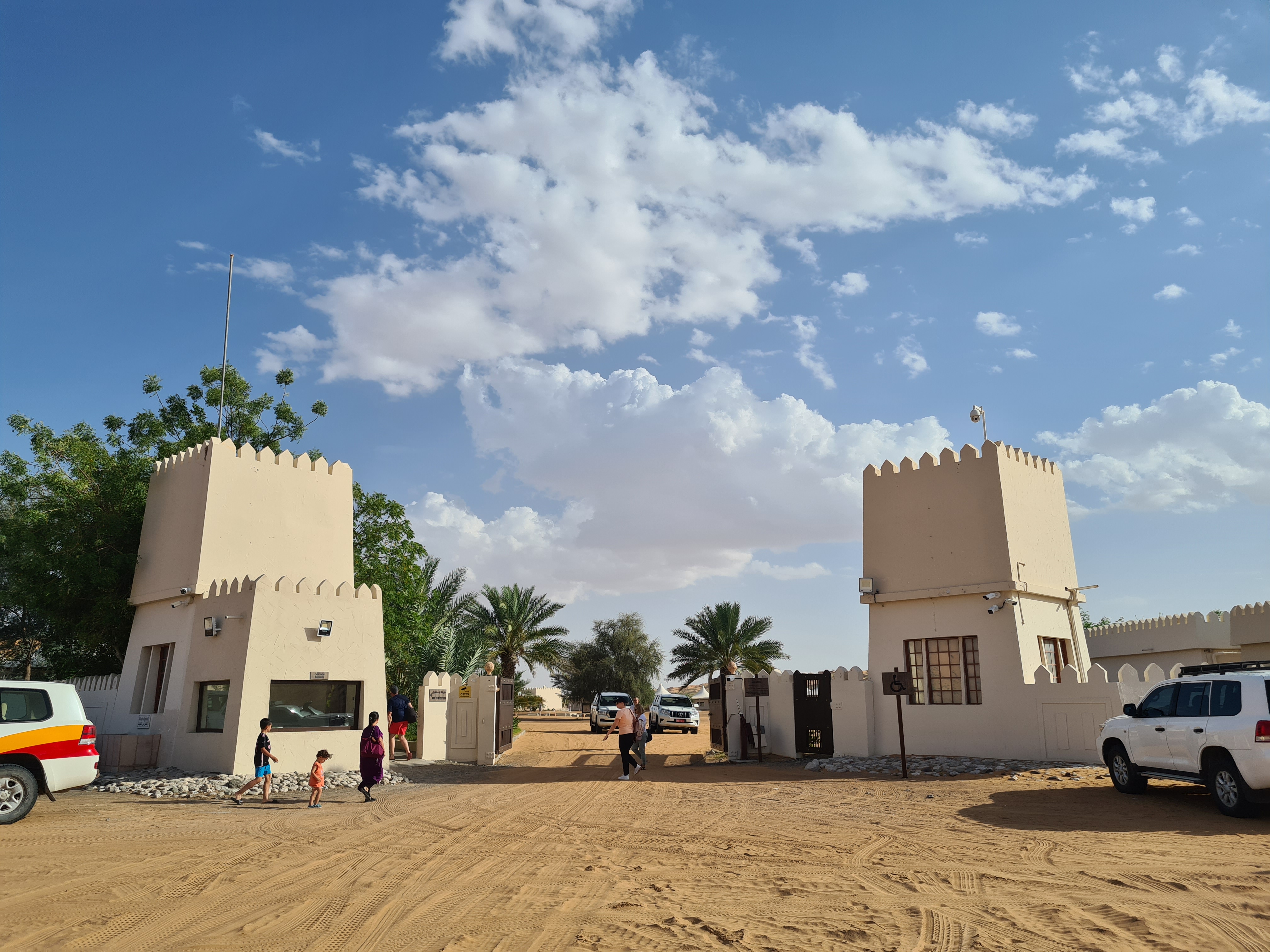 A HotelPremio Group képviseli  itthon Oman legrégebbi utazásszervező cégét, a Bahwan Tourism LLC-t