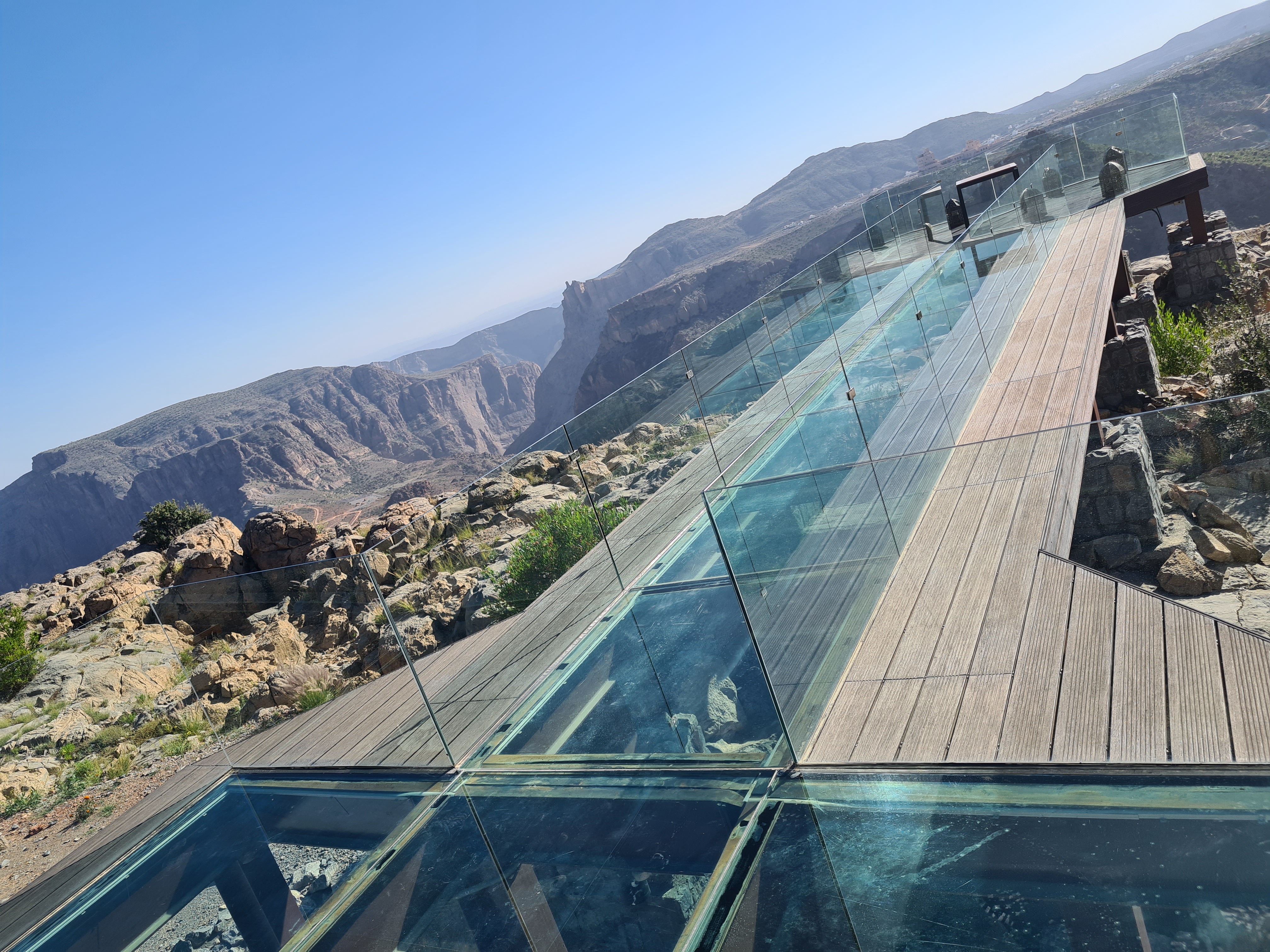 A HotelPremio Group képviseli  itthon Oman legrégebbi utazásszervező cégét, a Bahwan Tourism LLC-t