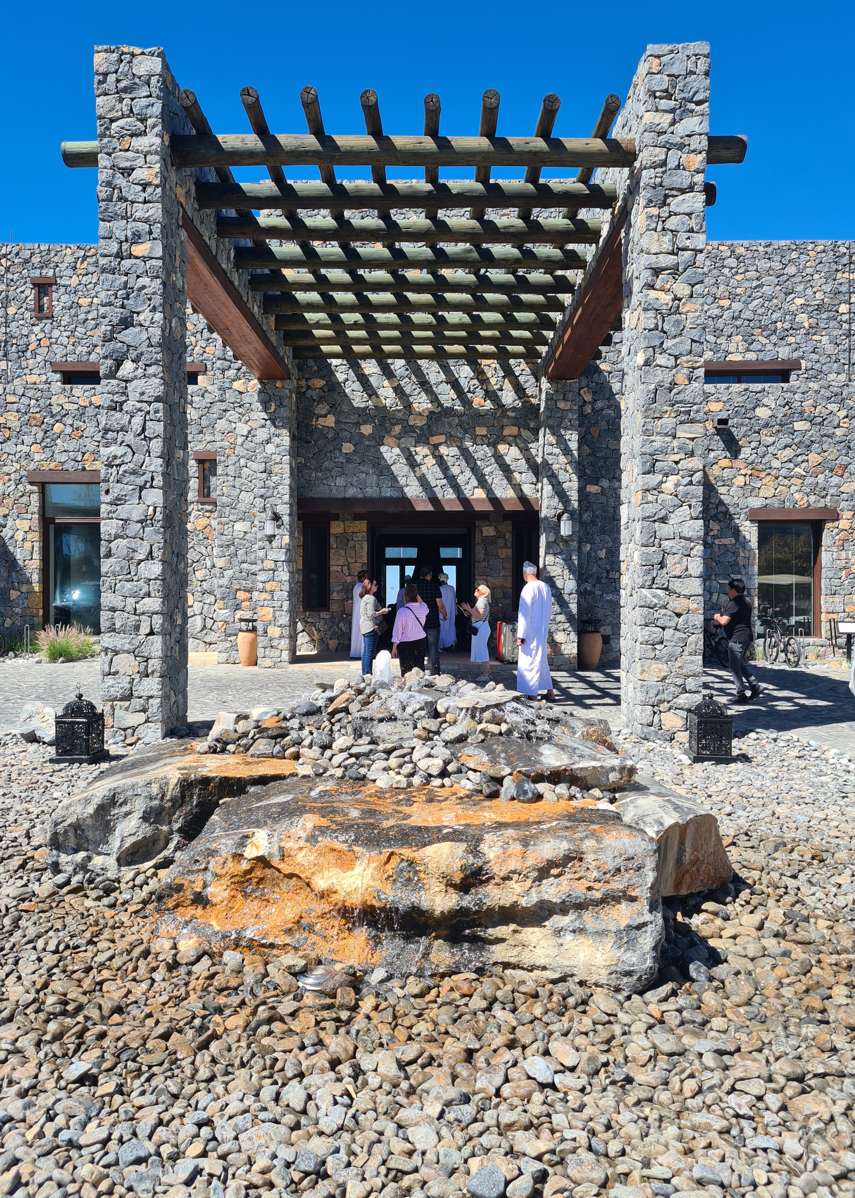 A HotelPremio Group képviseli  itthon Oman legrégebbi utazásszervező cégét, a Bahwan Tourism LLC-t