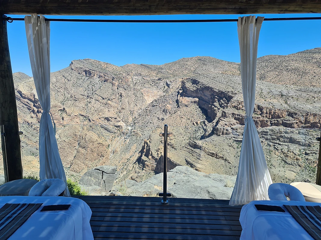 A HotelPremio Group képviseli  itthon Oman legrégebbi utazásszervező cégét, a Bahwan Tourism LLC-t