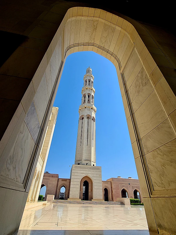 A HotelPremio Group képviseli  itthon Oman legrégebbi utazásszervező cégét, a Bahwan Tourism LLC-t