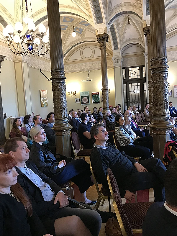 Szimpózium_Akadémiai Klub Cegeshelyszinek