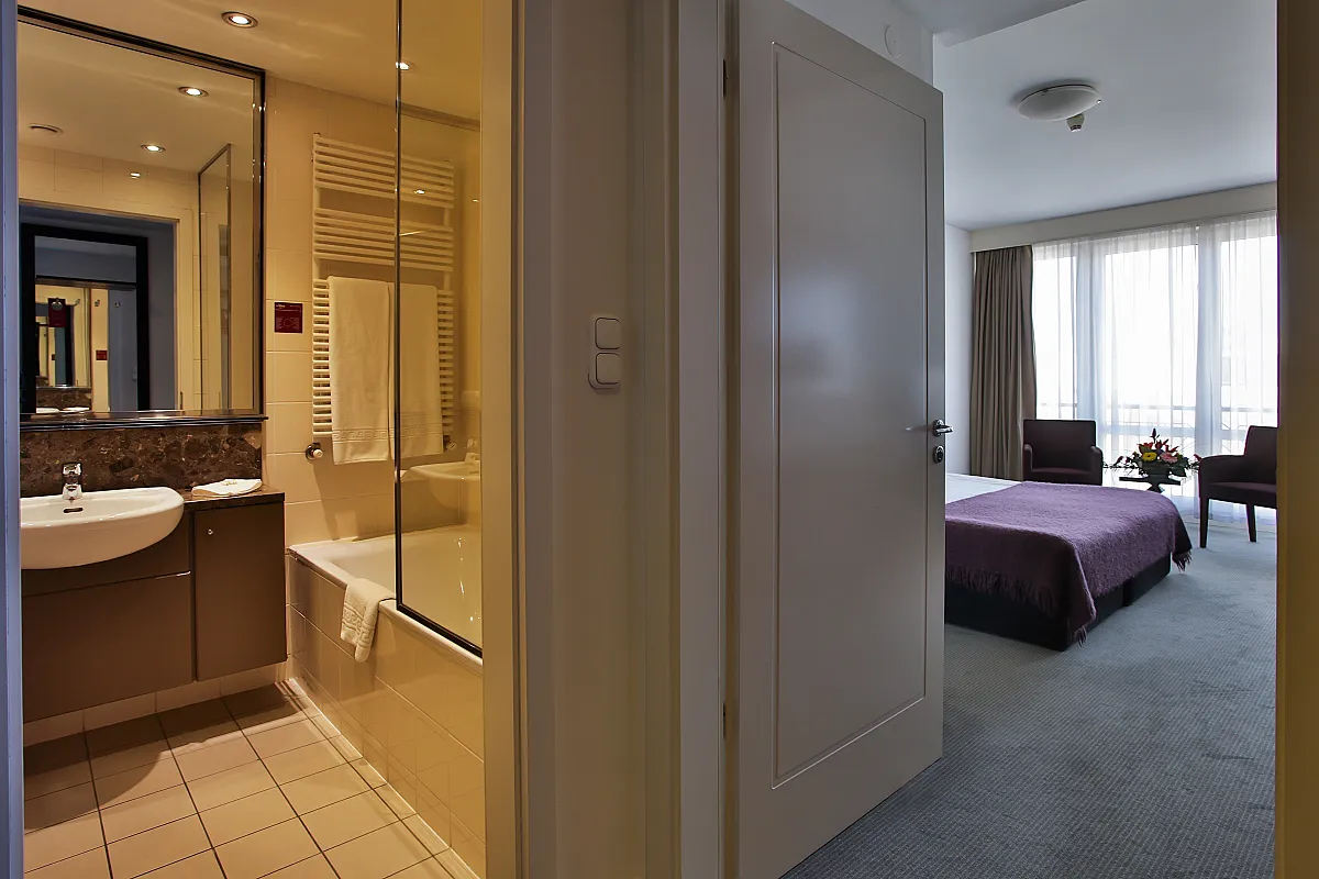 Adina Apartment Hotel