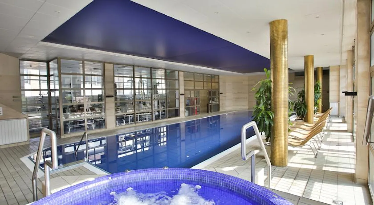 Adina Apartment Hotel