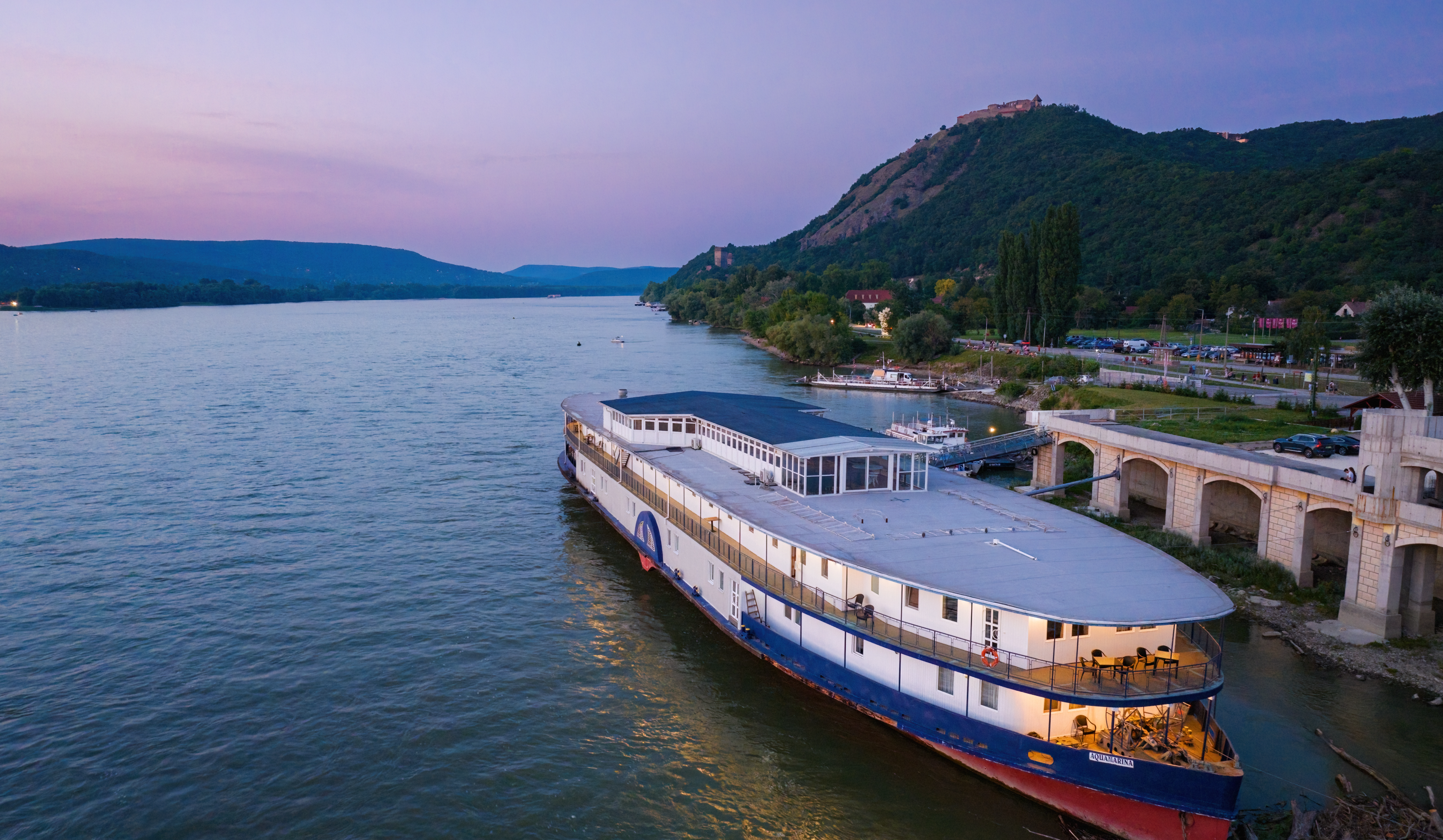 Aquamarina rendezvényhajó céges rendezvényhelyszín