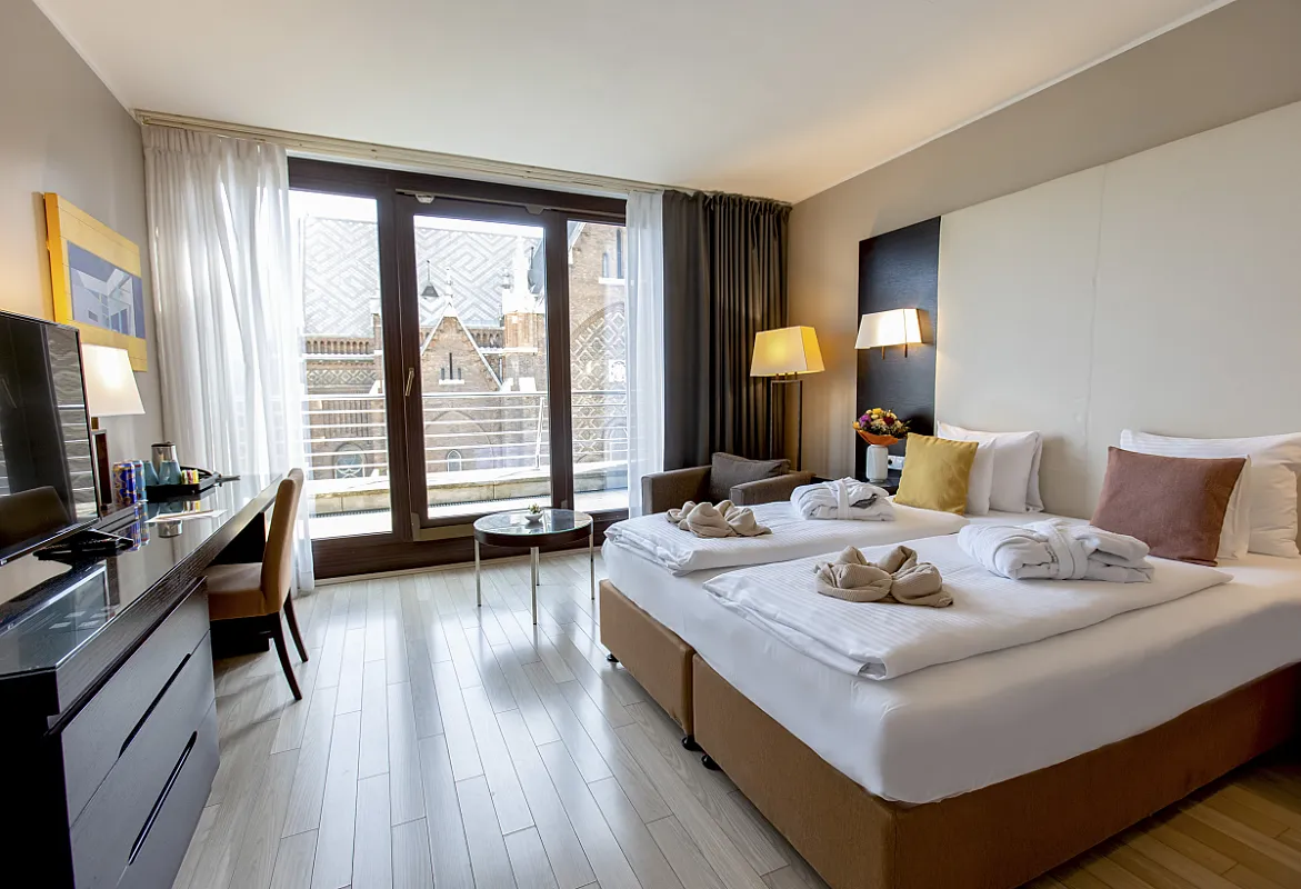 Lion's Garden Hotel