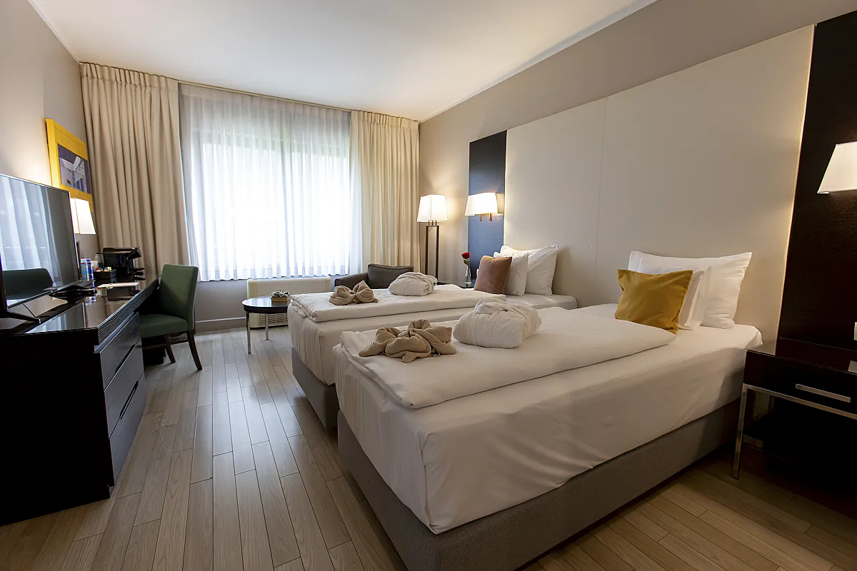 Lion's Garden Hotel